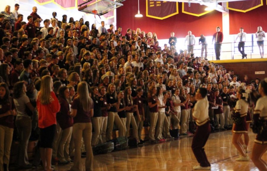 Students gather in the East Gym during the class of 2019 orientation.