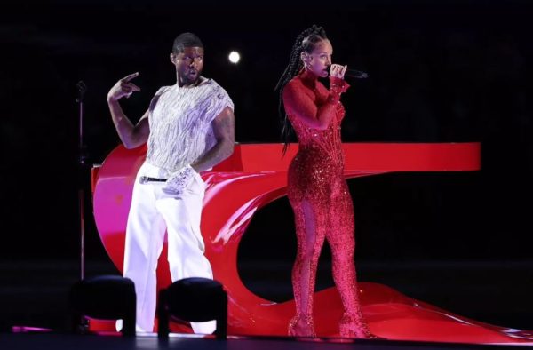 Usher and Alicia Keys singing their beautiful ballad “My Boo” during the Super Bowl LVIII at Allegiant Stadium in Las Vegas, Nevada, February 11, 2024.