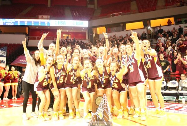 Girls Basketball Takes Home State Championship and Undefeated Season